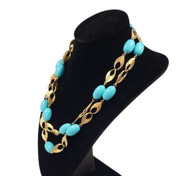 Vintage Gold-Tone & Turquoise Beaded Necklace With Matching Clip-On Earrings Set - Picture 5 of 16